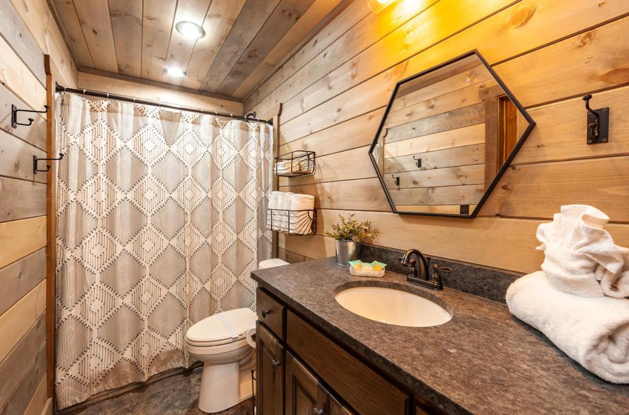 סביירוויל Splash Mountain Pool Hot Tub Theater Game Room מראה חיצוני תמונה