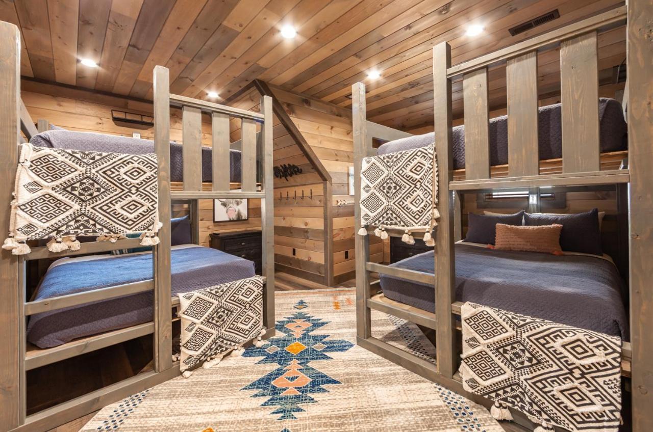 סביירוויל Splash Mountain Pool Hot Tub Theater Game Room מראה חיצוני תמונה