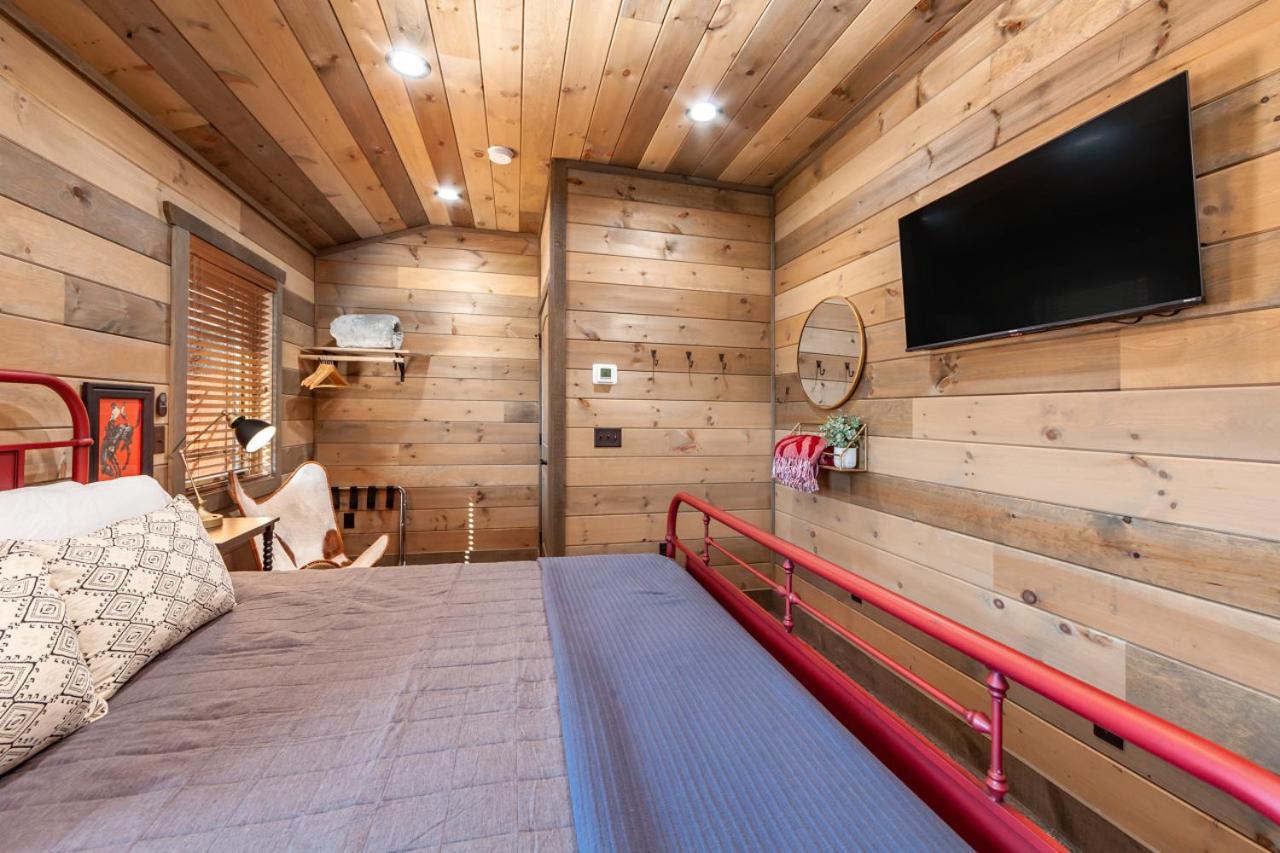 סביירוויל Splash Mountain Pool Hot Tub Theater Game Room מראה חיצוני תמונה
